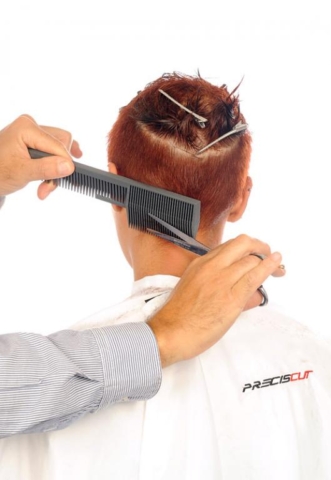 Retoque de línea de contorno peinando a contrapelo Tecnica de corte tijera sobre peine Preciscut