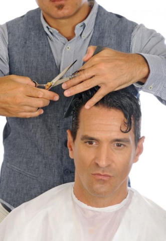 Termino en el frontal. Tecnica de corte con maquina sobre peine Preciscut
