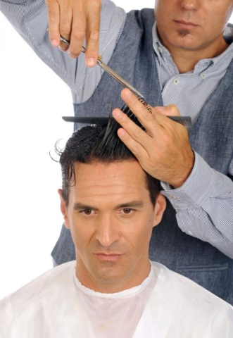 Termino en el frontal. Tecnica de corte con maquina sobre peine Preciscut